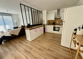 59511434a - Attribut alt par défaut.