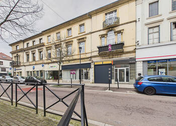 59840169a - Attribut alt par défaut.